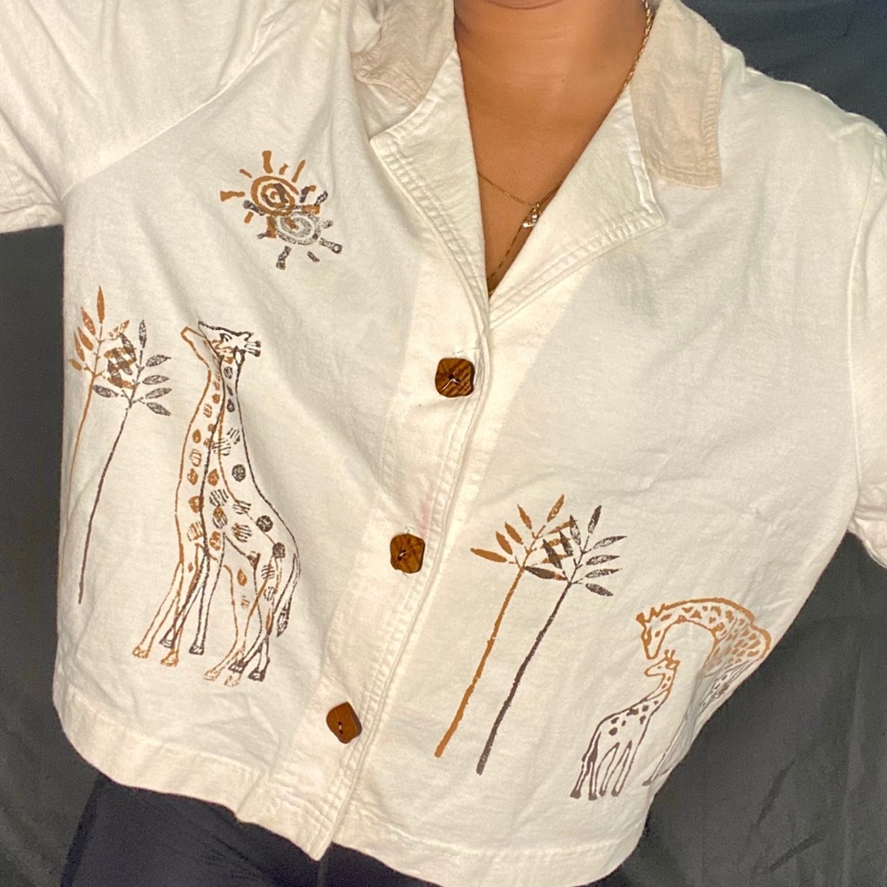 Vintage Safari Style Shirt 🦒